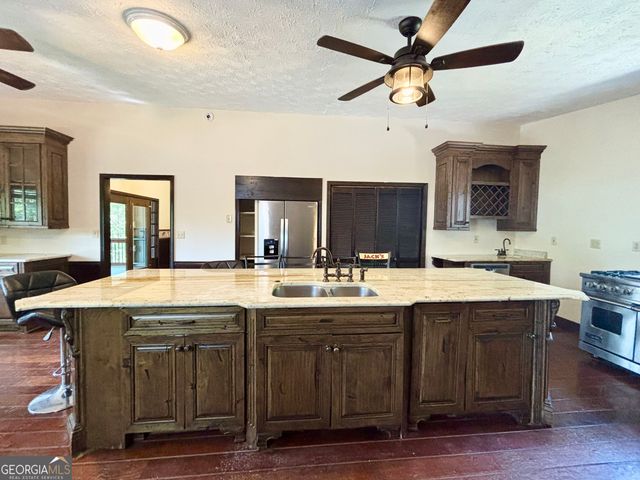 557 Benttree Circle, Toccoa, GA 30577