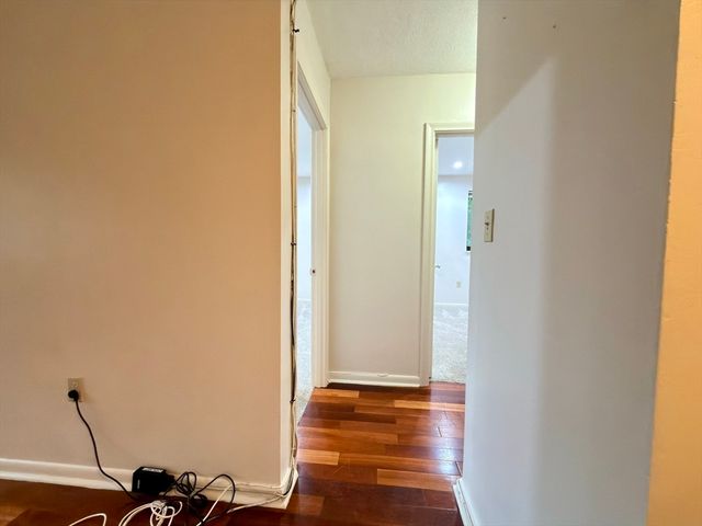 1323 Worcester Road H8, Framingham, MA 01701