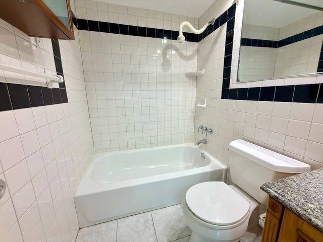 1323 Worcester Road H8, Framingham, MA 01701