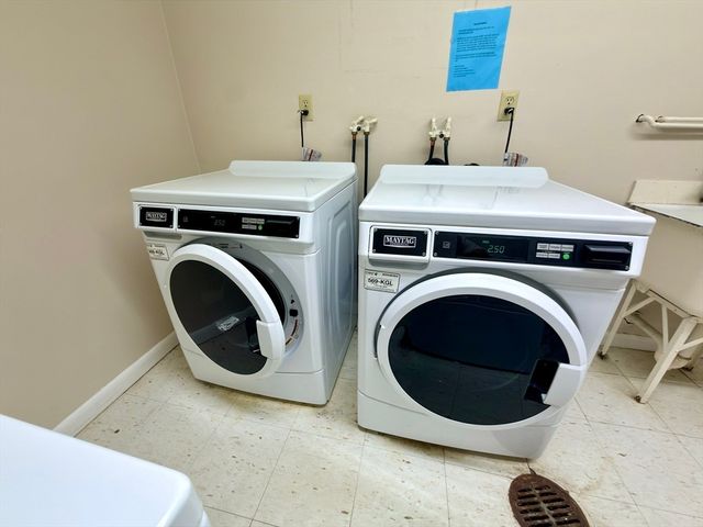 1323 Worcester Road H8, Framingham, MA 01701