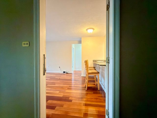 1323 Worcester Road H8, Framingham, MA 01701