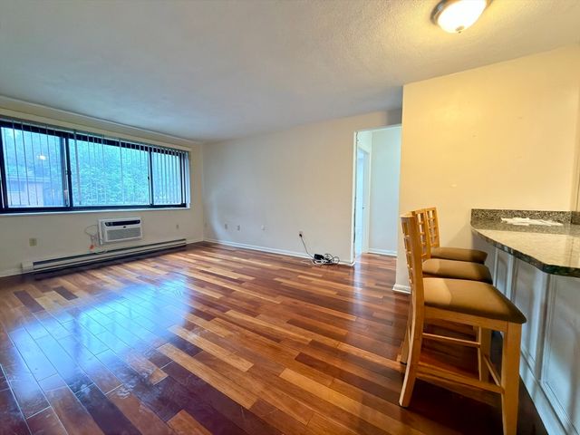 1323 Worcester Road H8, Framingham, MA 01701