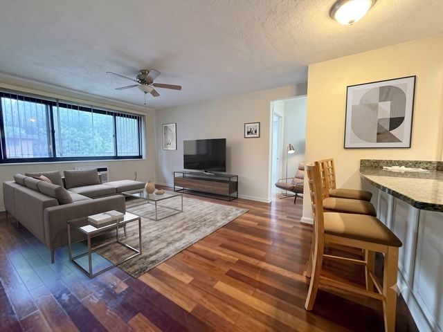 1323 Worcester Road H8, Framingham, MA 01701