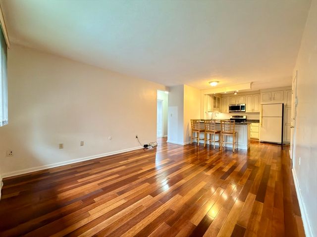 1323 Worcester Road H8, Framingham, MA 01701