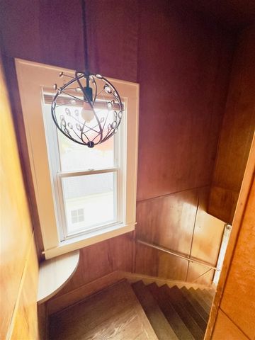 917 W Barnes Avenue, Lansing, MI 48910