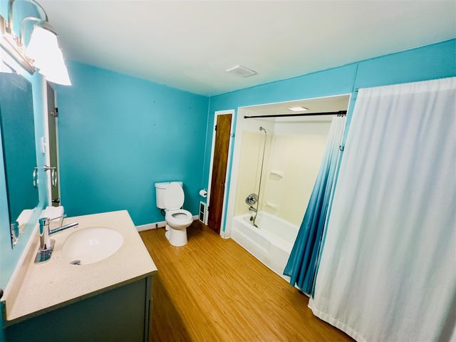 917 W Barnes Avenue, Lansing, MI 48910