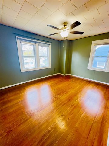 917 W Barnes Avenue, Lansing, MI 48910