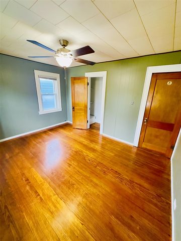 917 W Barnes Avenue, Lansing, MI 48910