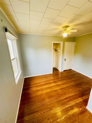 917 W Barnes Avenue, Lansing, MI 48910