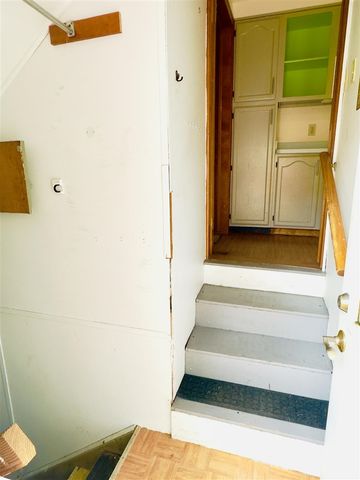 917 W Barnes Avenue, Lansing, MI 48910