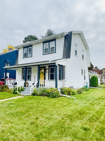 917 W Barnes Avenue, Lansing, MI 48910