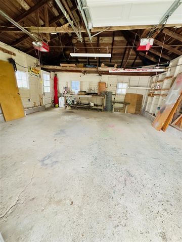 917 W Barnes Avenue, Lansing, MI 48910