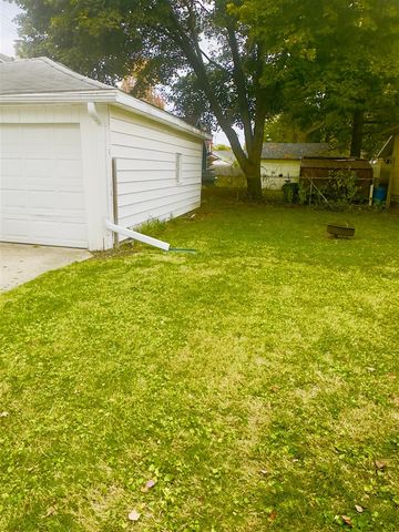 917 W Barnes Avenue, Lansing, MI 48910