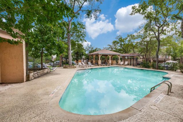 6810 Deatonhill DR 204, Austin, TX 78745