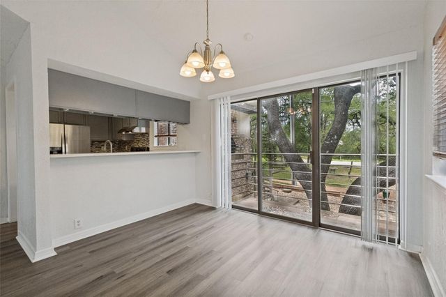6810 Deatonhill DR 204, Austin, TX 78745