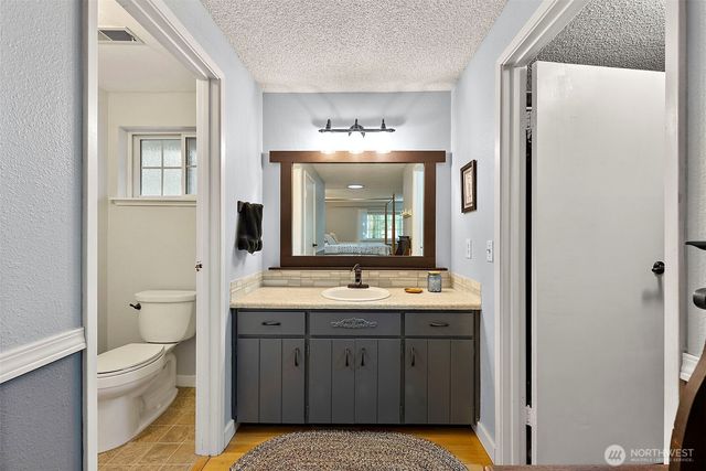 3035 SE Morning Light Court, Port Orchard, WA 98367