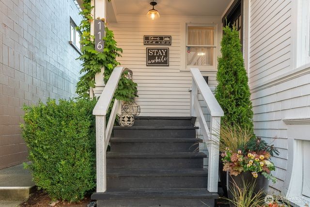 116 4th Avenue N, Edmonds, WA 98020