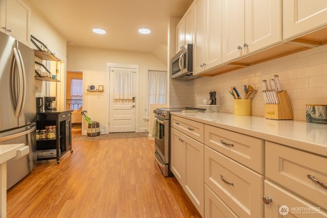 116 4th Avenue N, Edmonds, WA 98020