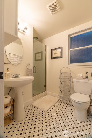 116 4th Avenue N, Edmonds, WA 98020