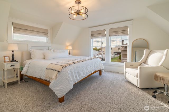 116 4th Avenue N, Edmonds, WA 98020