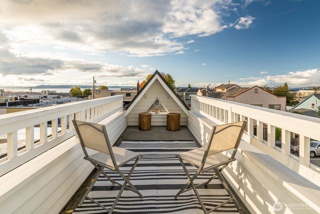 116 4th Avenue N, Edmonds, WA 98020