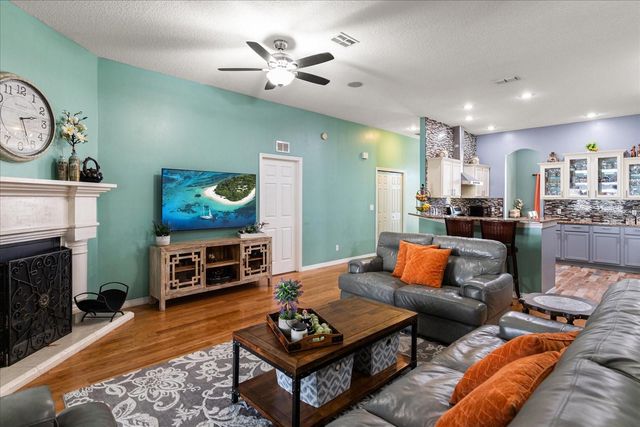 5001 44TH AVENUE N, St Petersburg, FL 33709