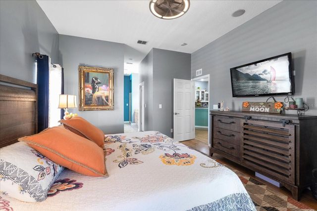 5001 44TH AVENUE N, St Petersburg, FL 33709