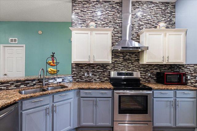 5001 44TH AVENUE N, St Petersburg, FL 33709