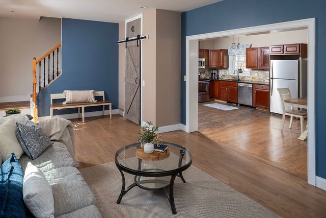 75 Federal Furnace Rd, Plymouth, MA 02360