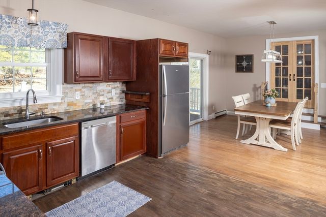 75 Federal Furnace Rd, Plymouth, MA 02360