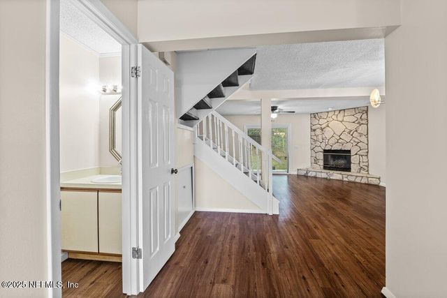 3023 COBBLEWOOD Lane E, Jacksonville, FL 32225