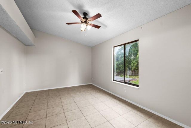 3023 COBBLEWOOD Lane E, Jacksonville, FL 32225