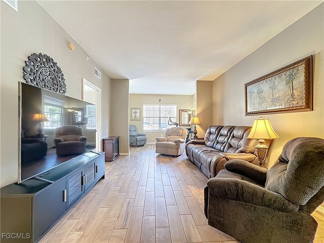 15630 Ocean Walk CIR 102, Fort Myers, FL 33908