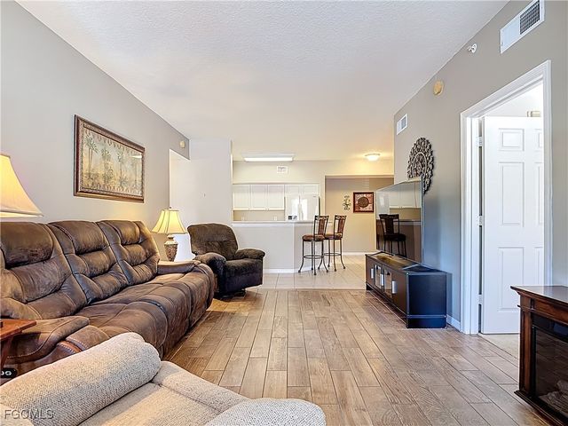 15630 Ocean Walk CIR 102, Fort Myers, FL 33908