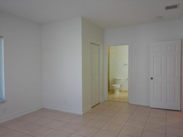 911 NE 12th Avenue, Pompano Beach, FL 33060