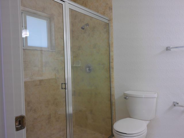 911 NE 12th Avenue, Pompano Beach, FL 33060