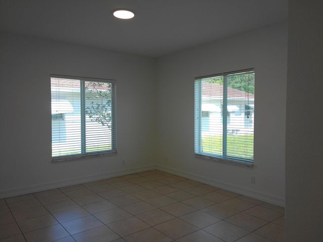911 NE 12th Avenue, Pompano Beach, FL 33060