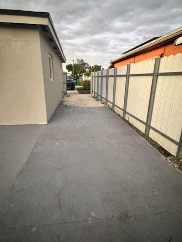 7430 Venetian Street, Miramar, FL 33023