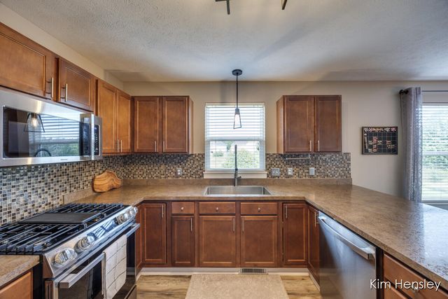 663 Orchard Court NE, Rockford, MI 49341