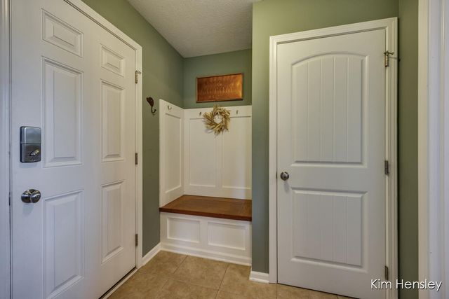 663 Orchard Court NE, Rockford, MI 49341