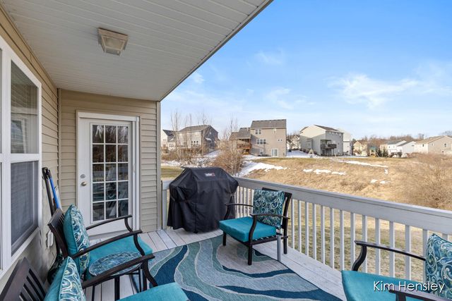 663 Orchard Court NE, Rockford, MI 49341