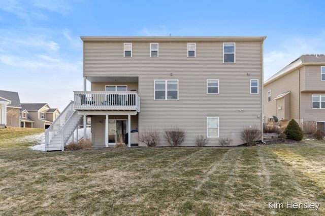 663 Orchard Court NE, Rockford, MI 49341