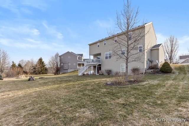 663 Orchard Court NE, Rockford, MI 49341