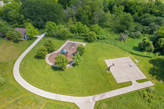 663 Orchard Court NE, Rockford, MI 49341