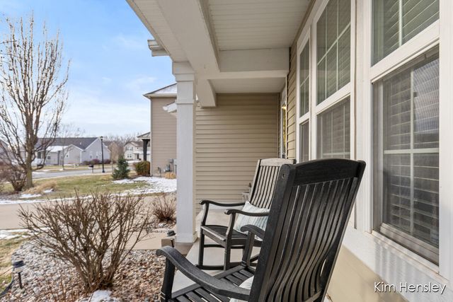 663 Orchard Court NE, Rockford, MI 49341