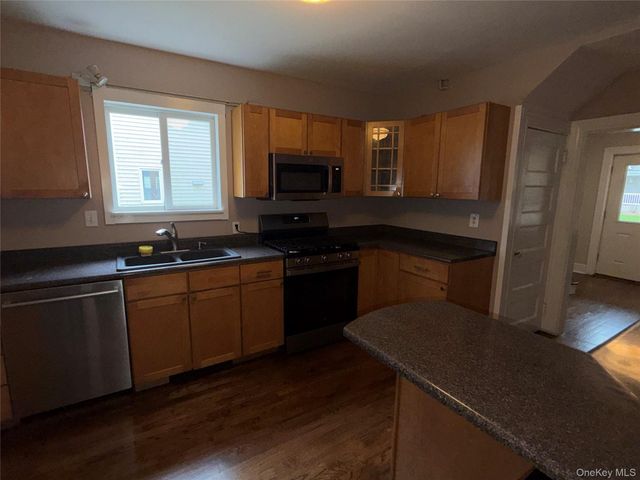 7 Broadway, Cornwall, NY 12518
