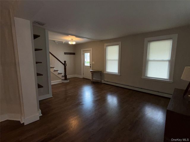 7 Broadway, Cornwall, NY 12518