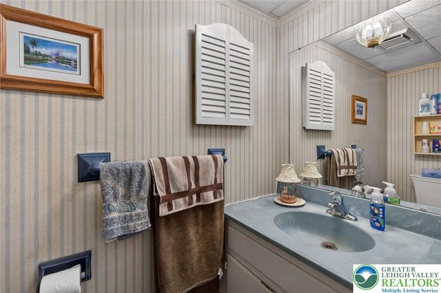 7914 Woodsbluff Run, Upper Macungie Twp, PA 18051