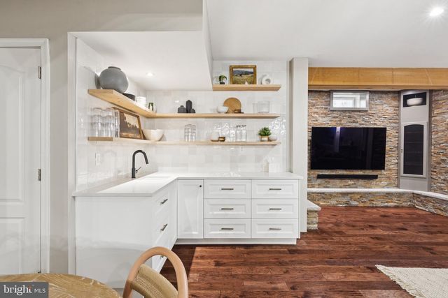 2801 HOFFS WAY, Warrington, PA 18976