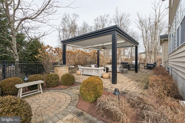 2801 HOFFS WAY, Warrington, PA 18976